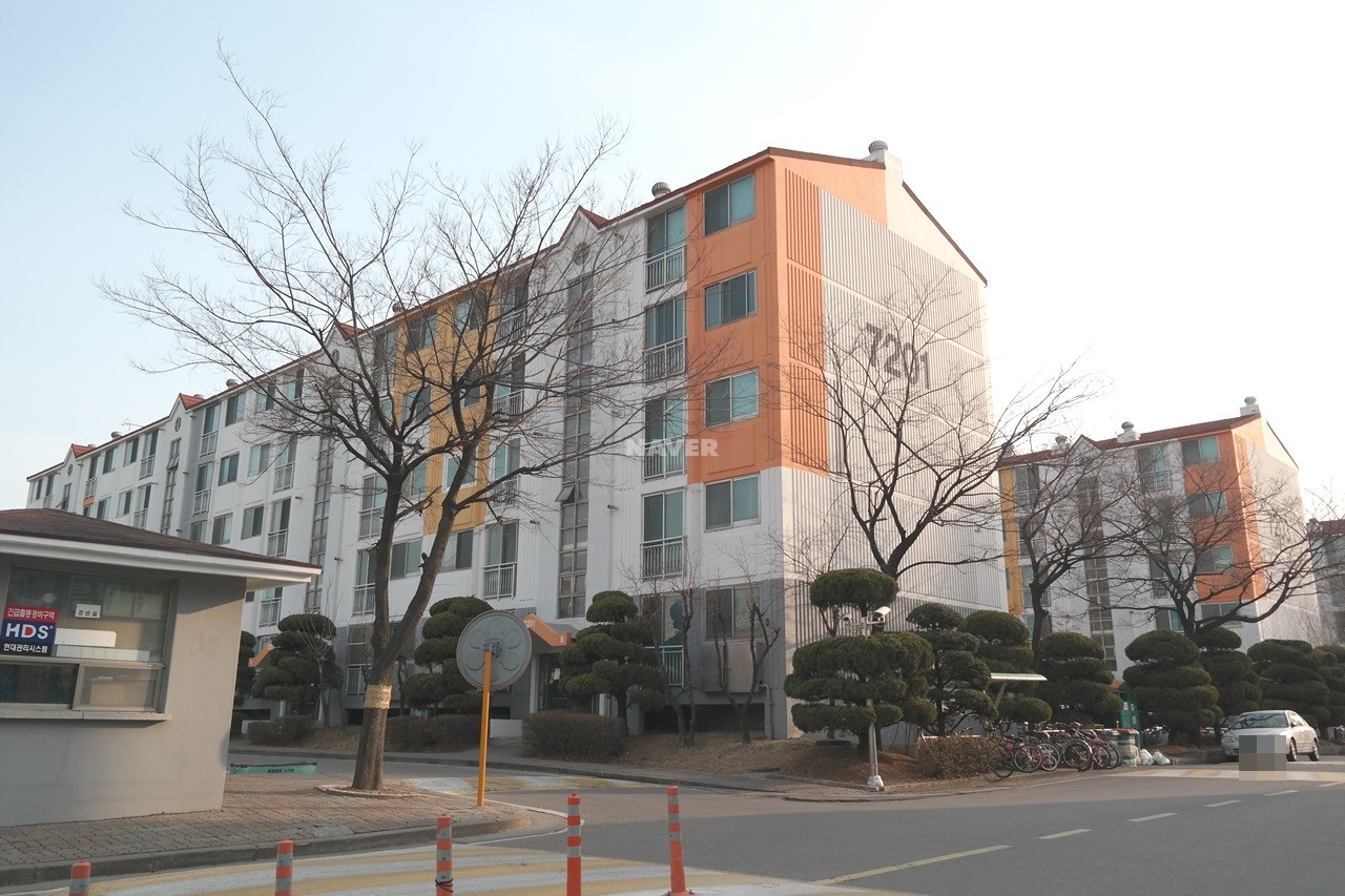 Building entrance with signage