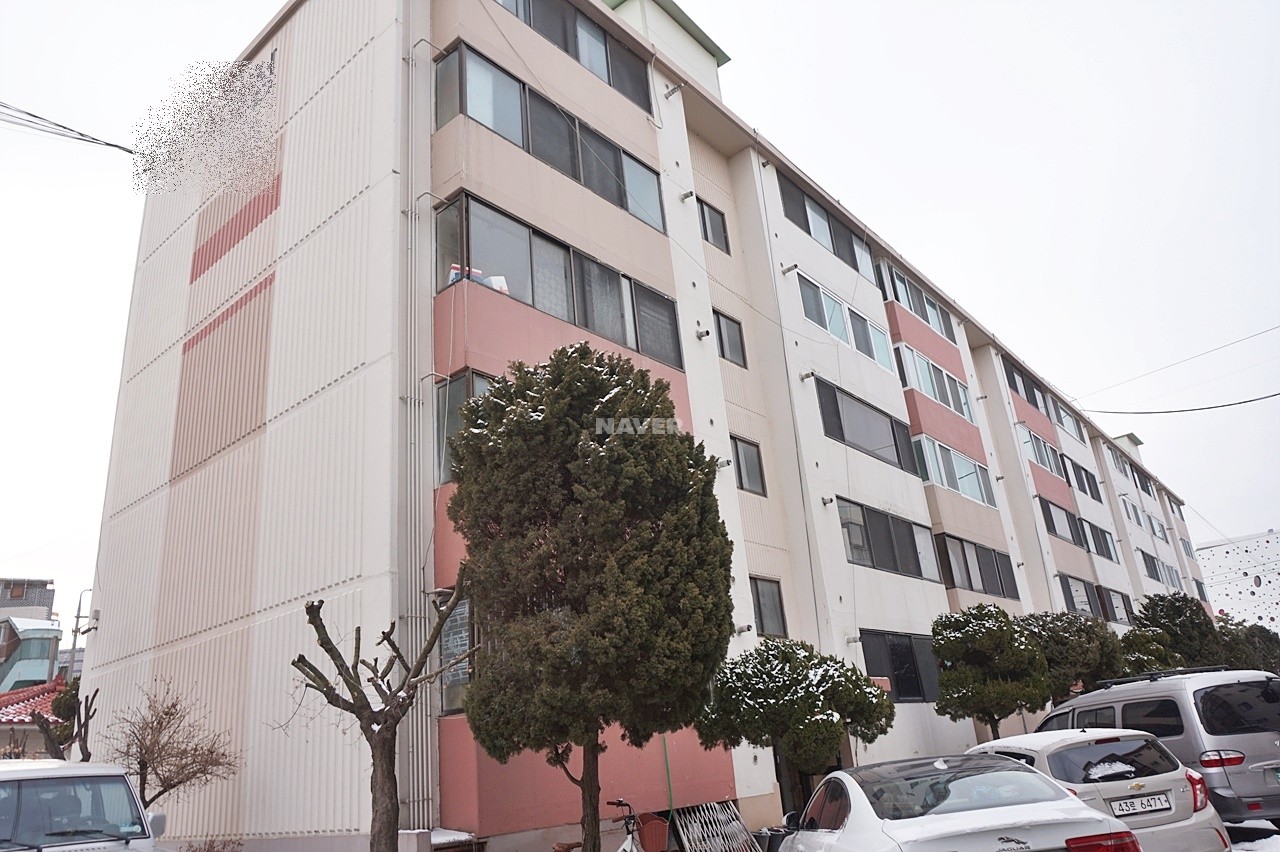 Building entrance with signage