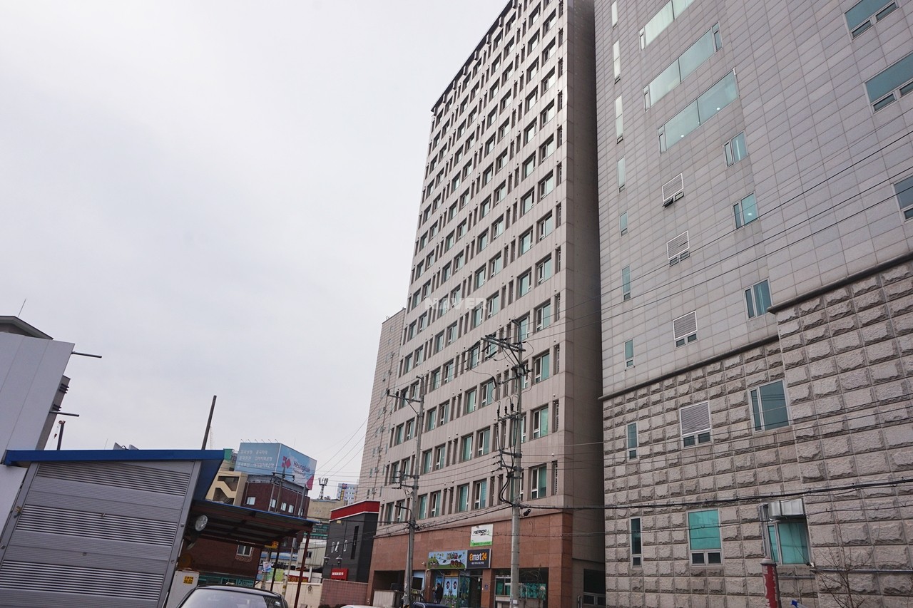 Building entrance with signage
