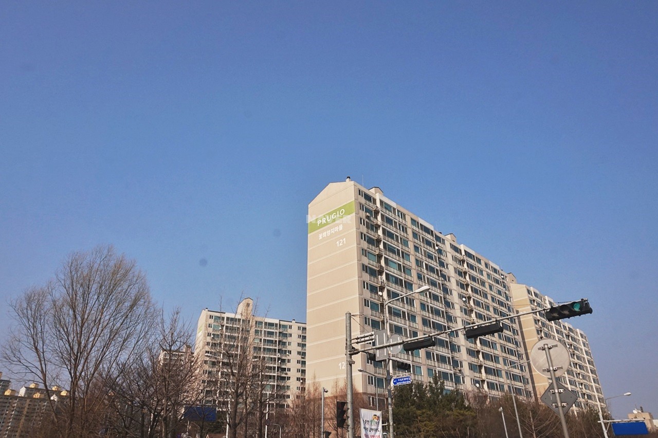 Building entrance with signage