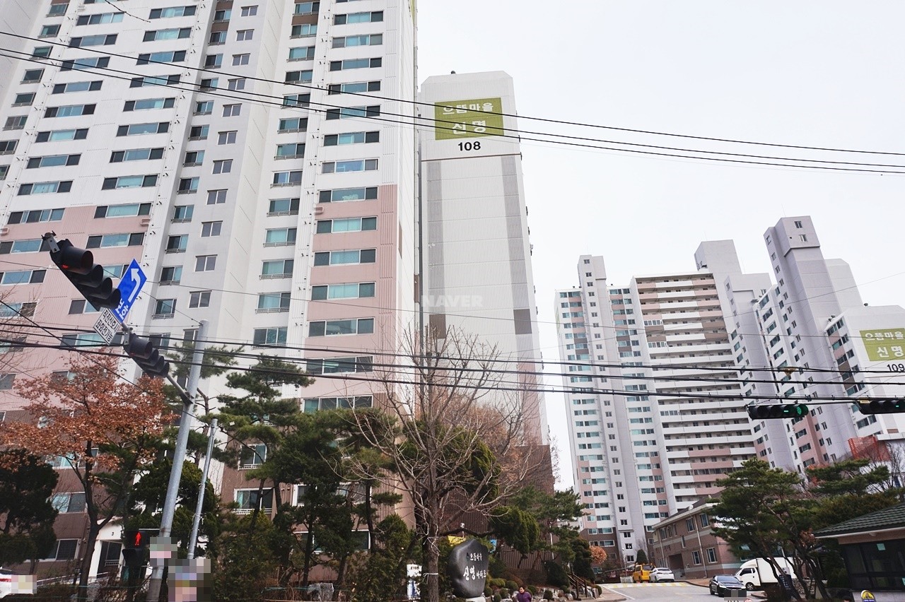 Building entrance with signage