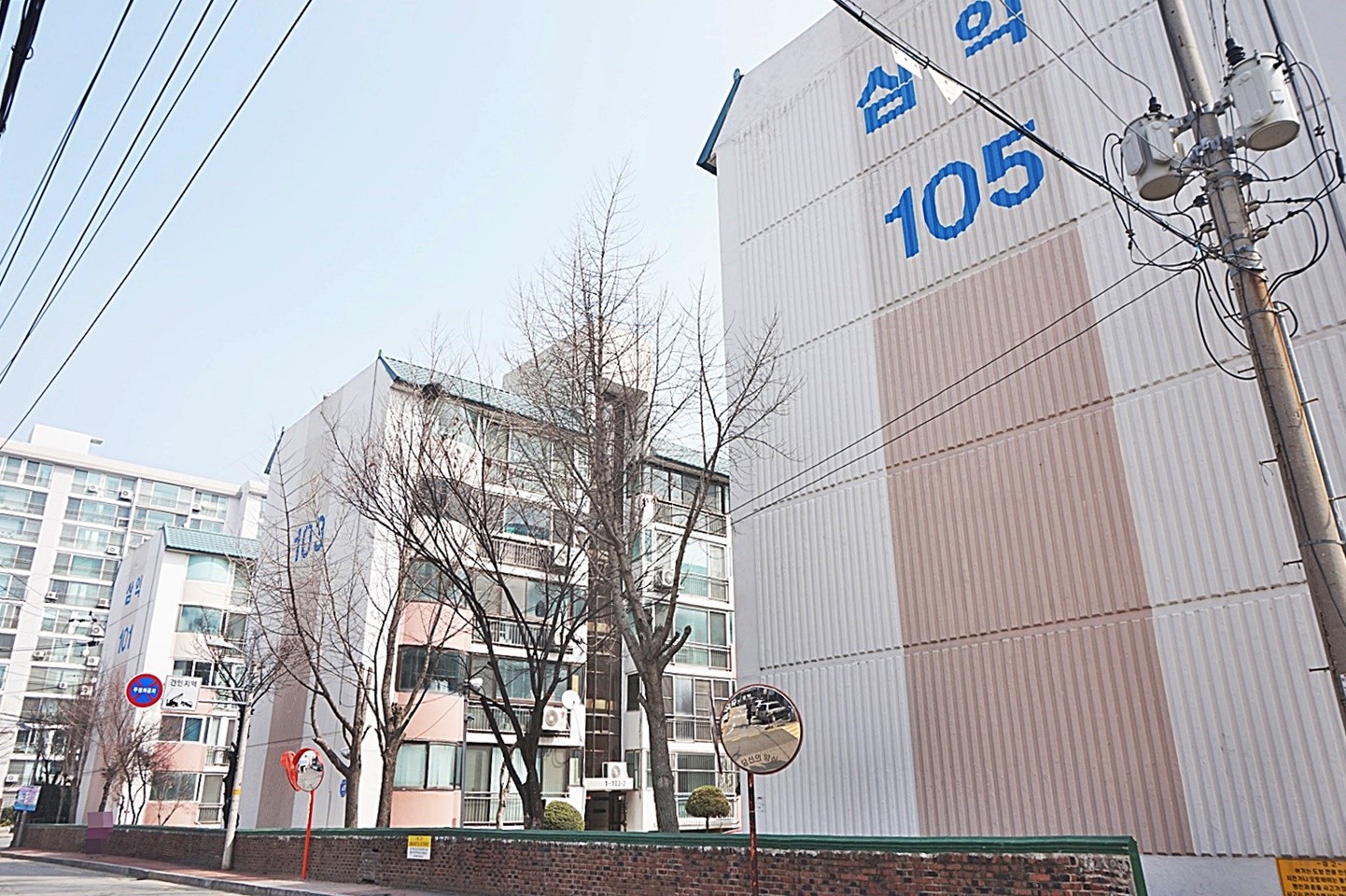 Building entrance with signage
