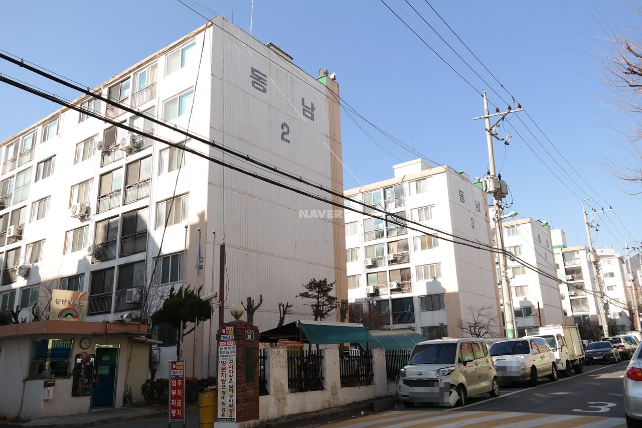 Building entrance with signage