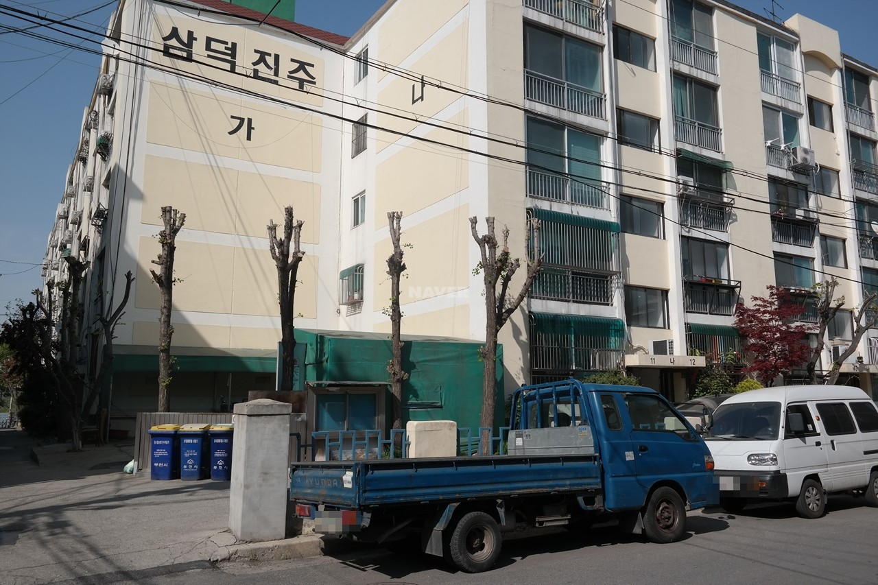 Building entrance with signage
