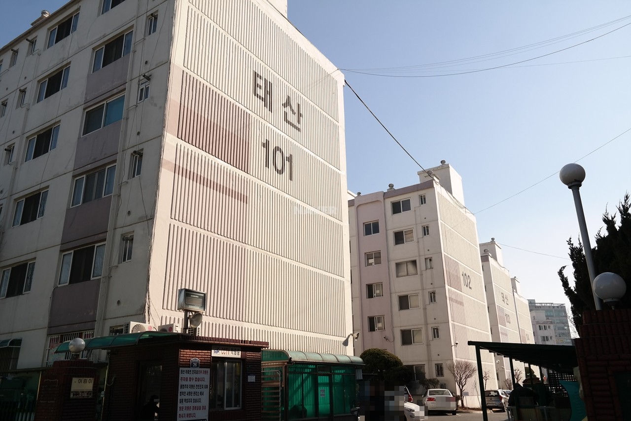 Building entrance with signage