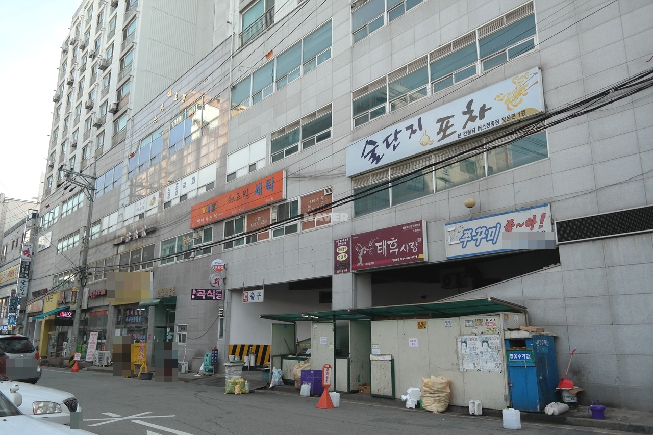 Building entrance with signage