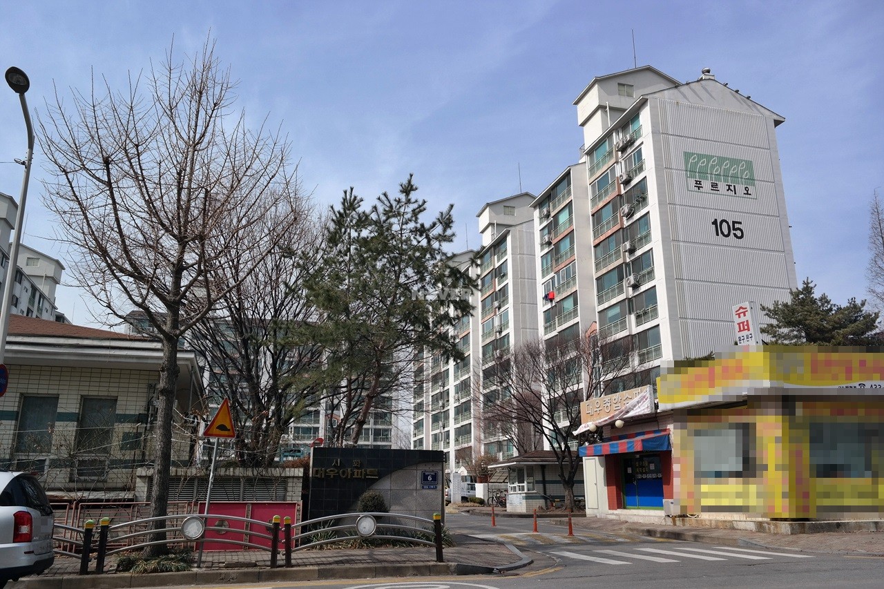 Building entrance with signage