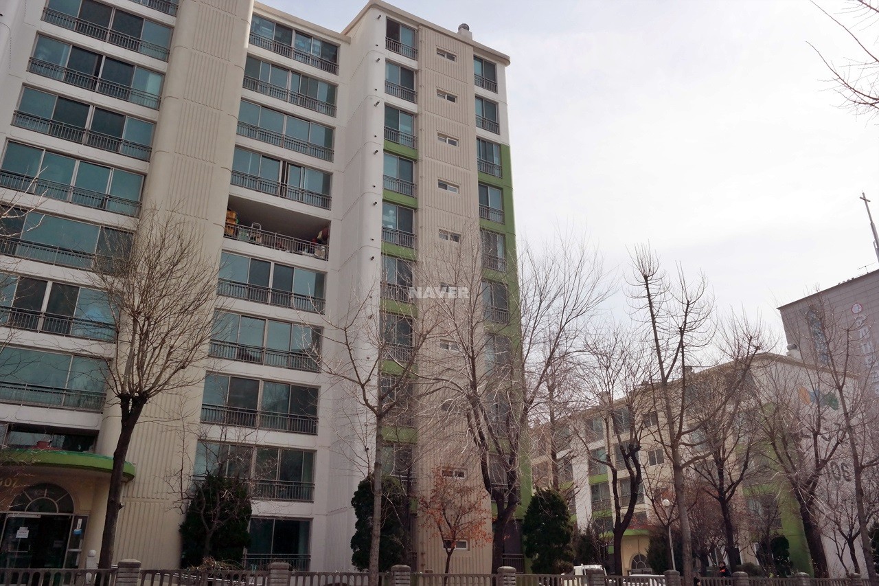 Building entrance with signage