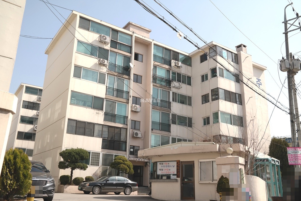 Building entrance with signage
