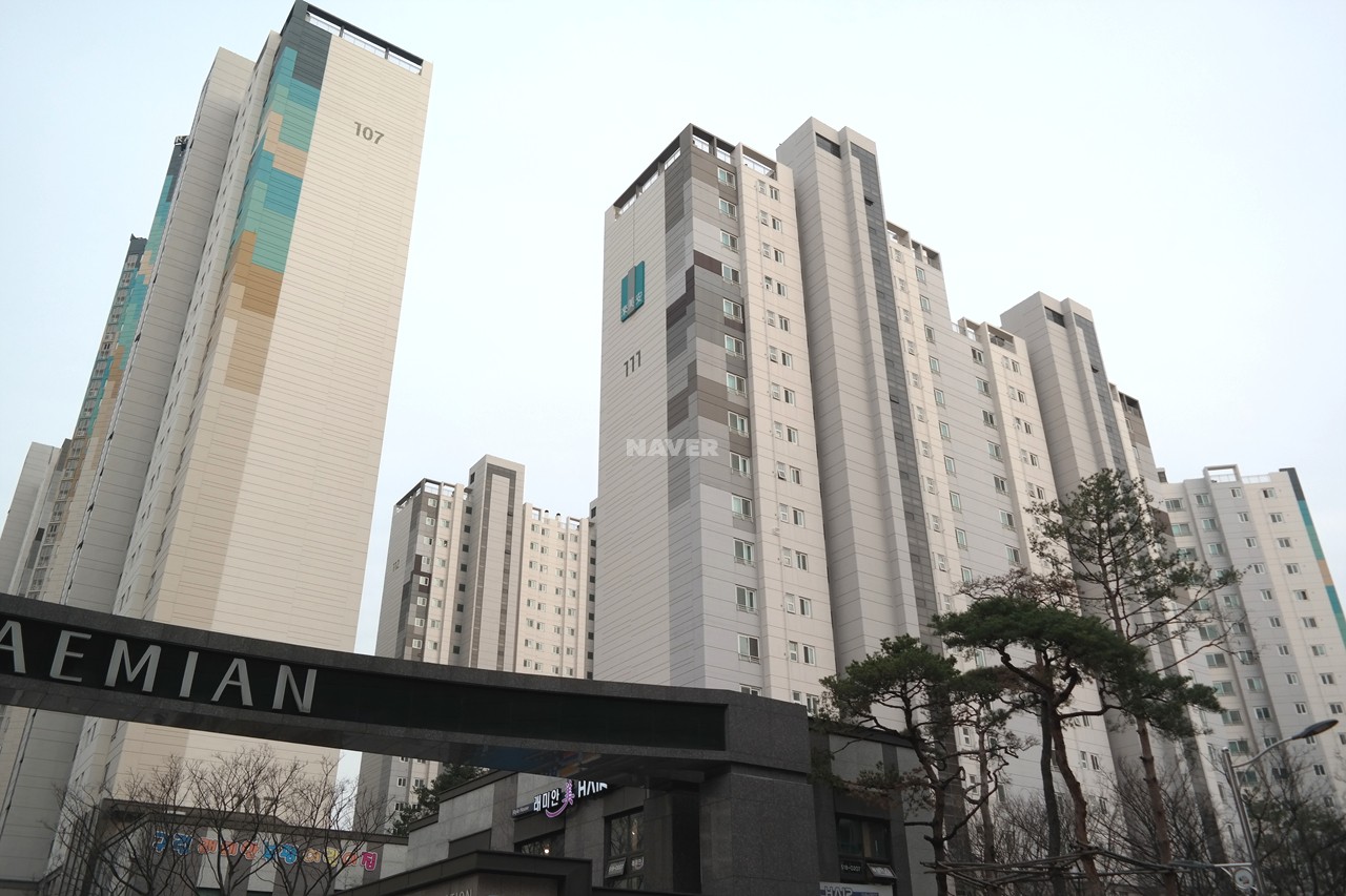 Building entrance with signage