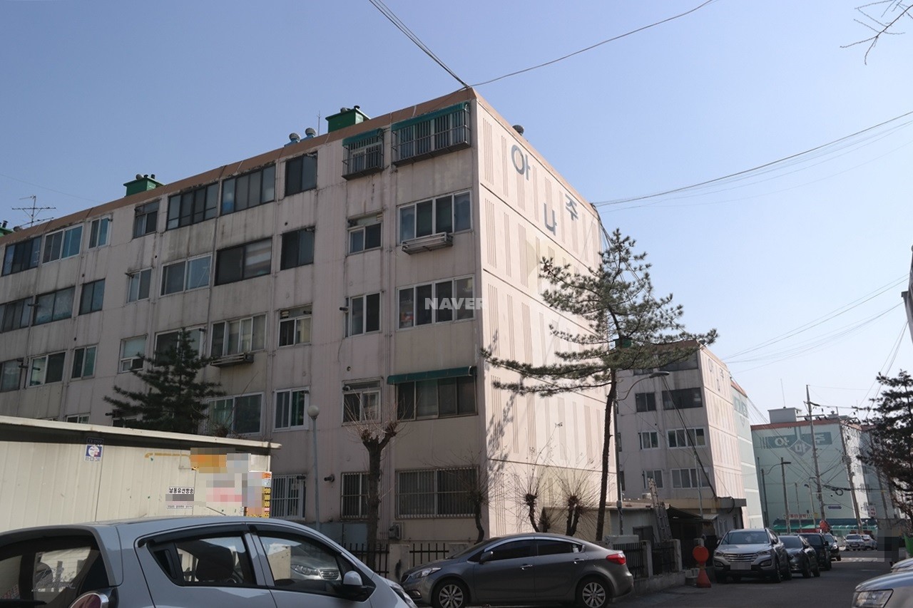 Building entrance with signage