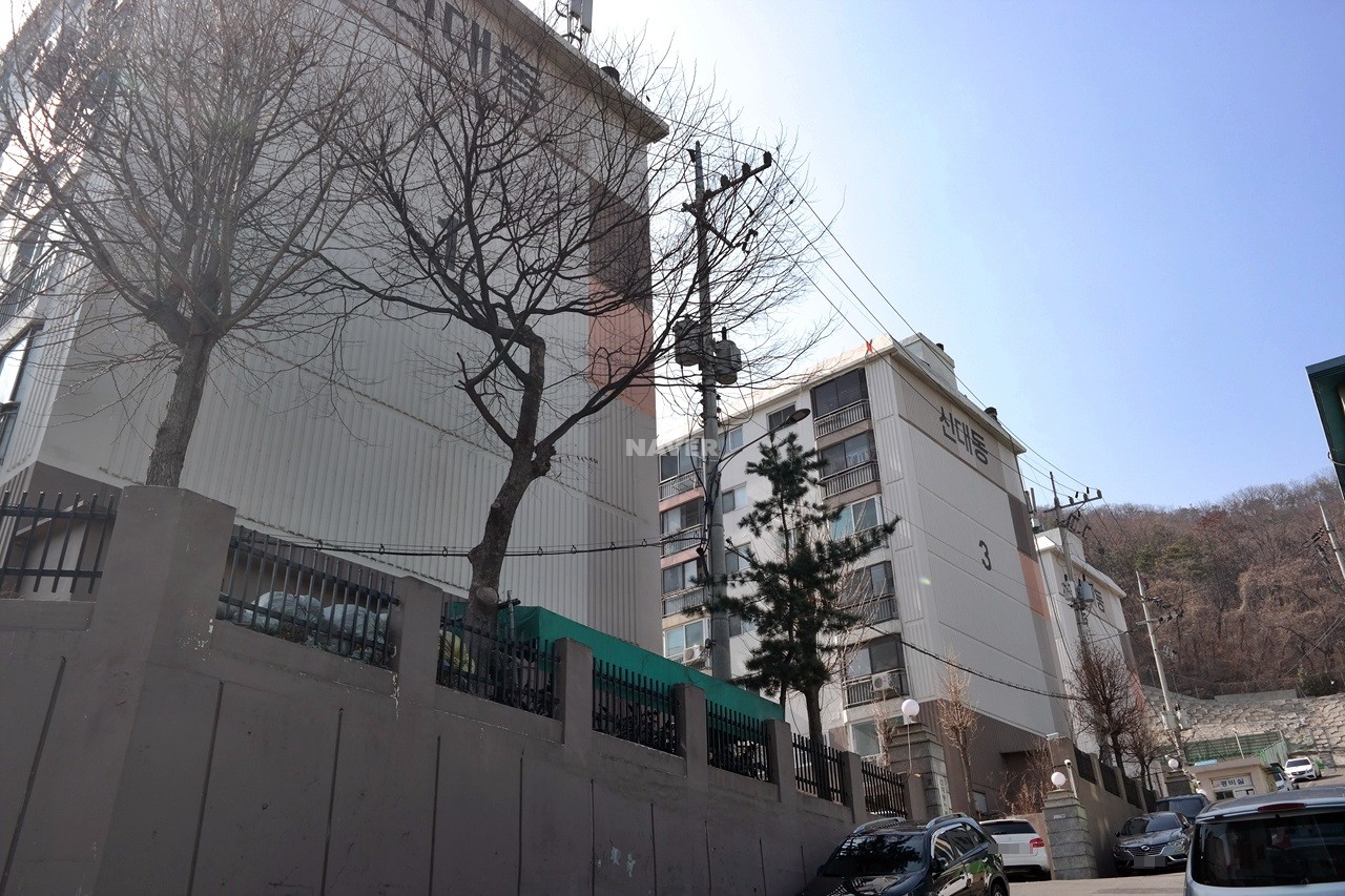 Building entrance with signage