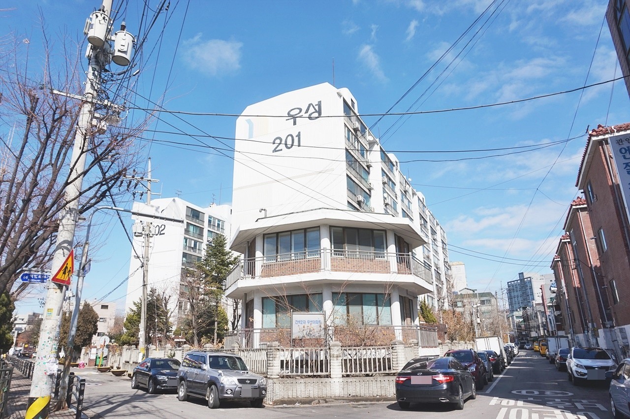 Building entrance with signage