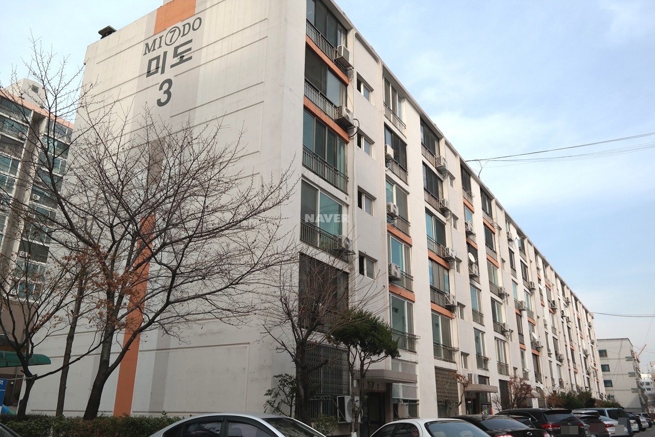 Building entrance with signage