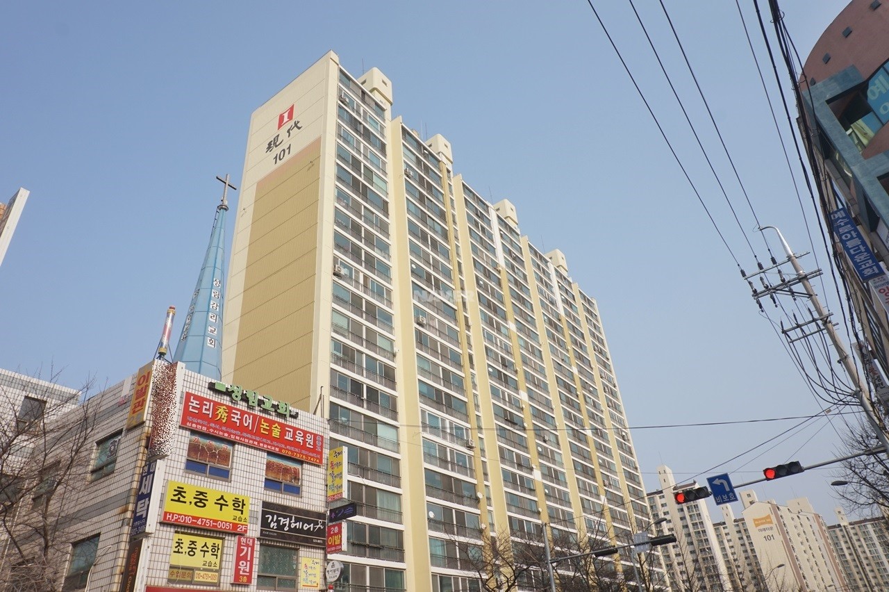 Building entrance with signage