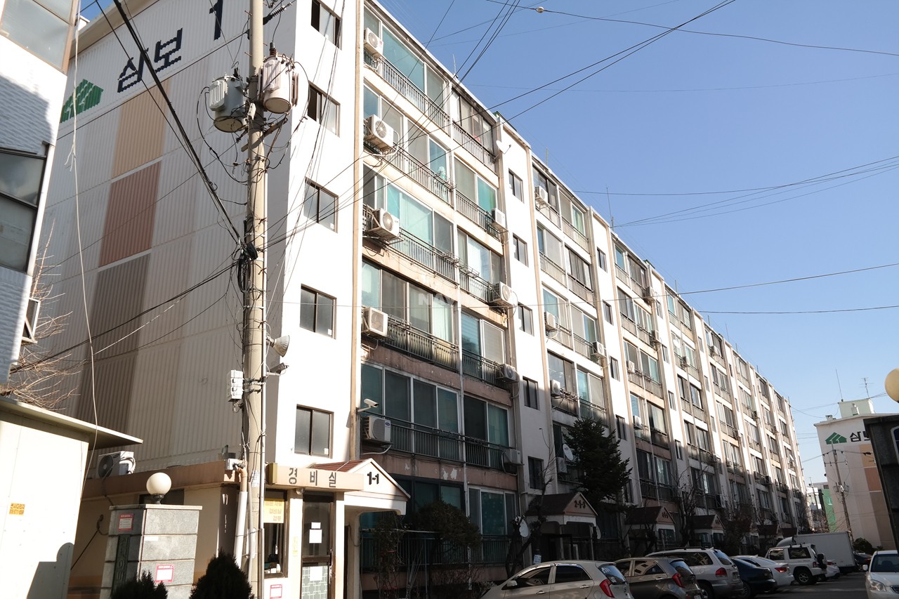Building entrance with signage