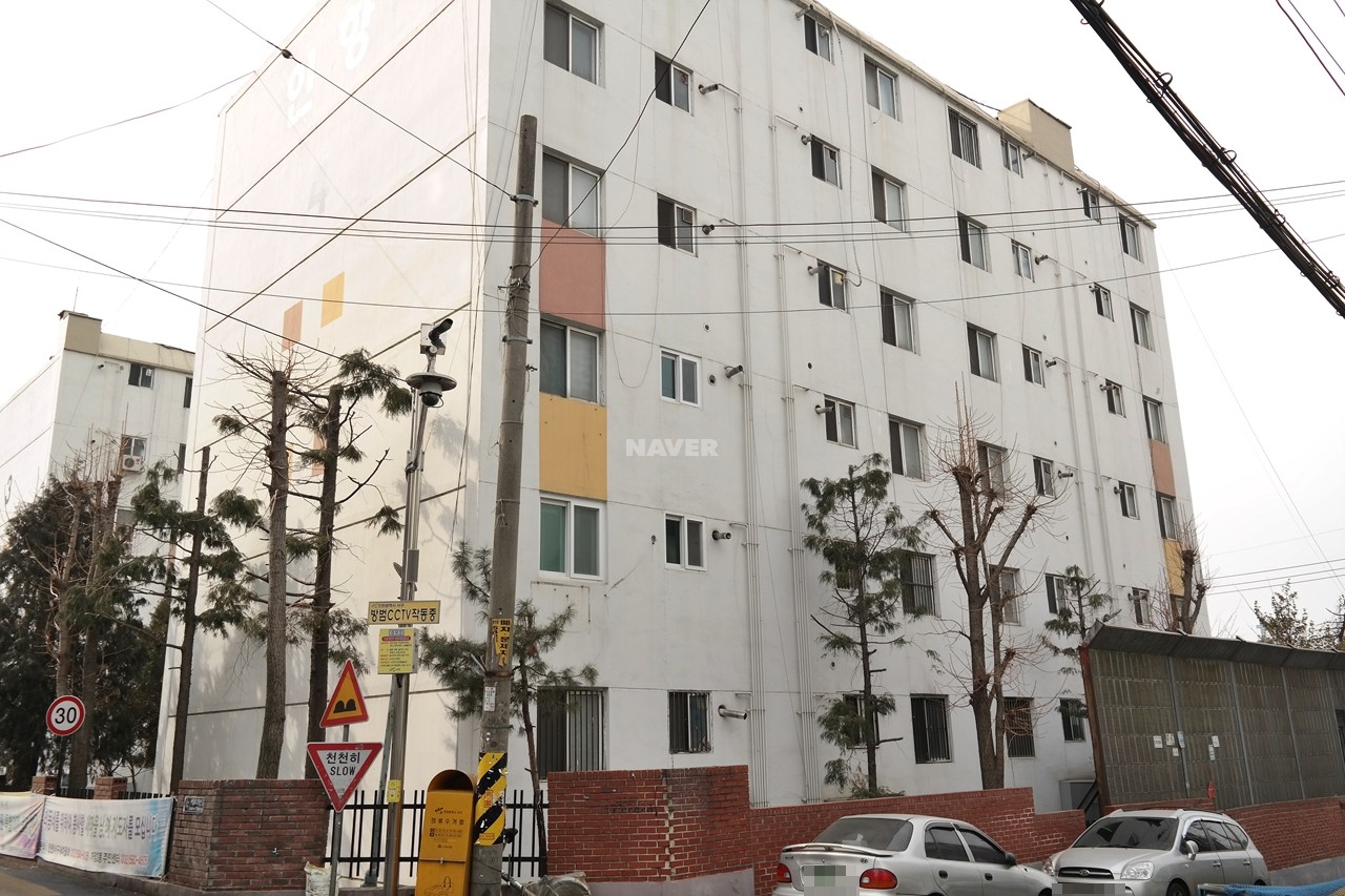 Building entrance with signage
