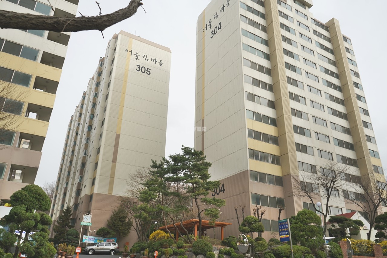 Building entrance with signage