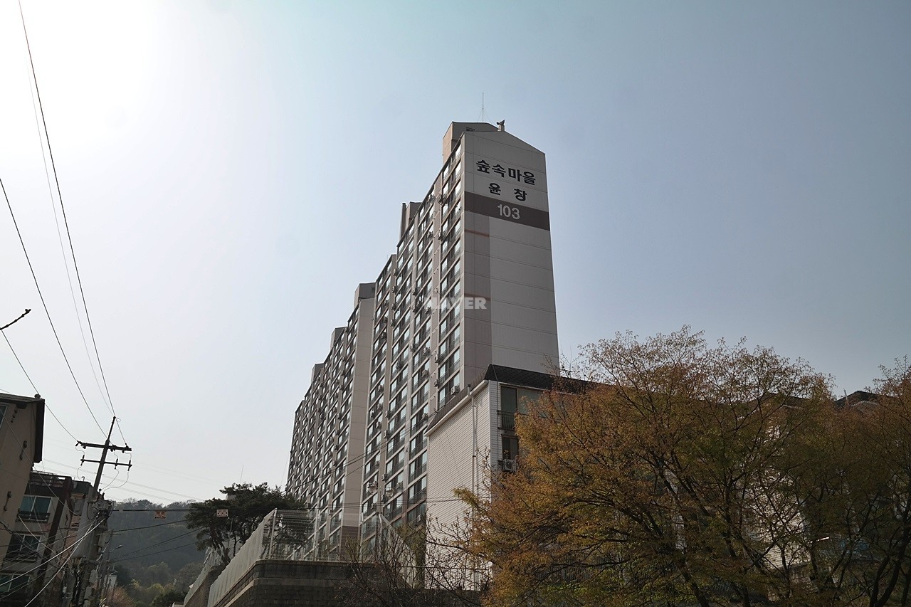 Building entrance with signage