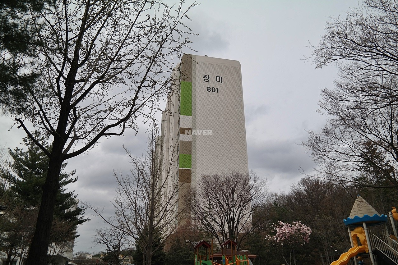 Building entrance with signage