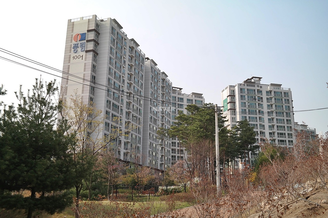 Building entrance with signage