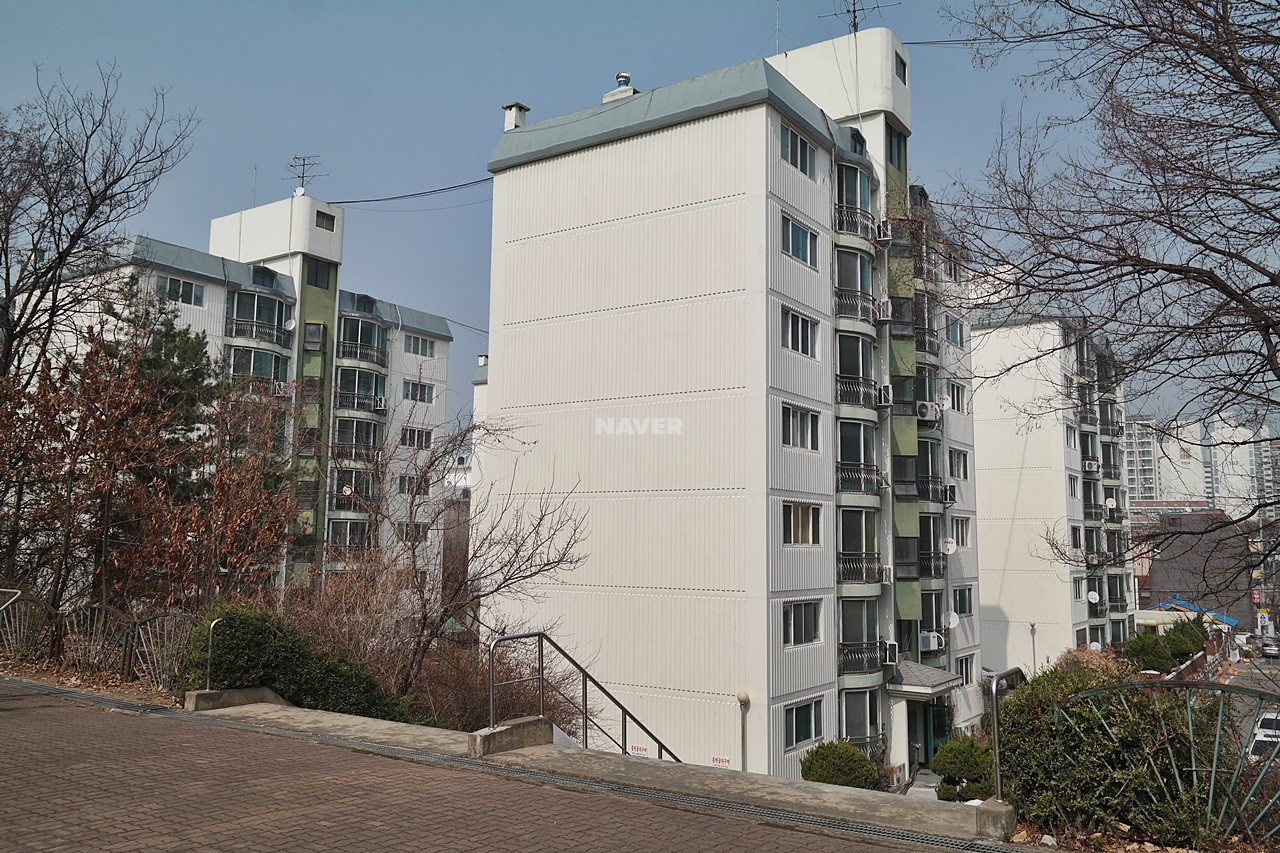 Building entrance with signage