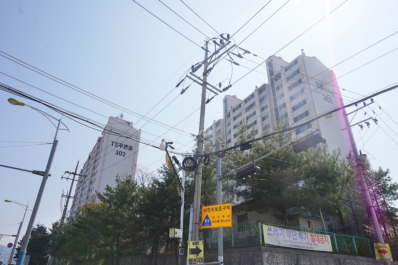 Building entrance with signage