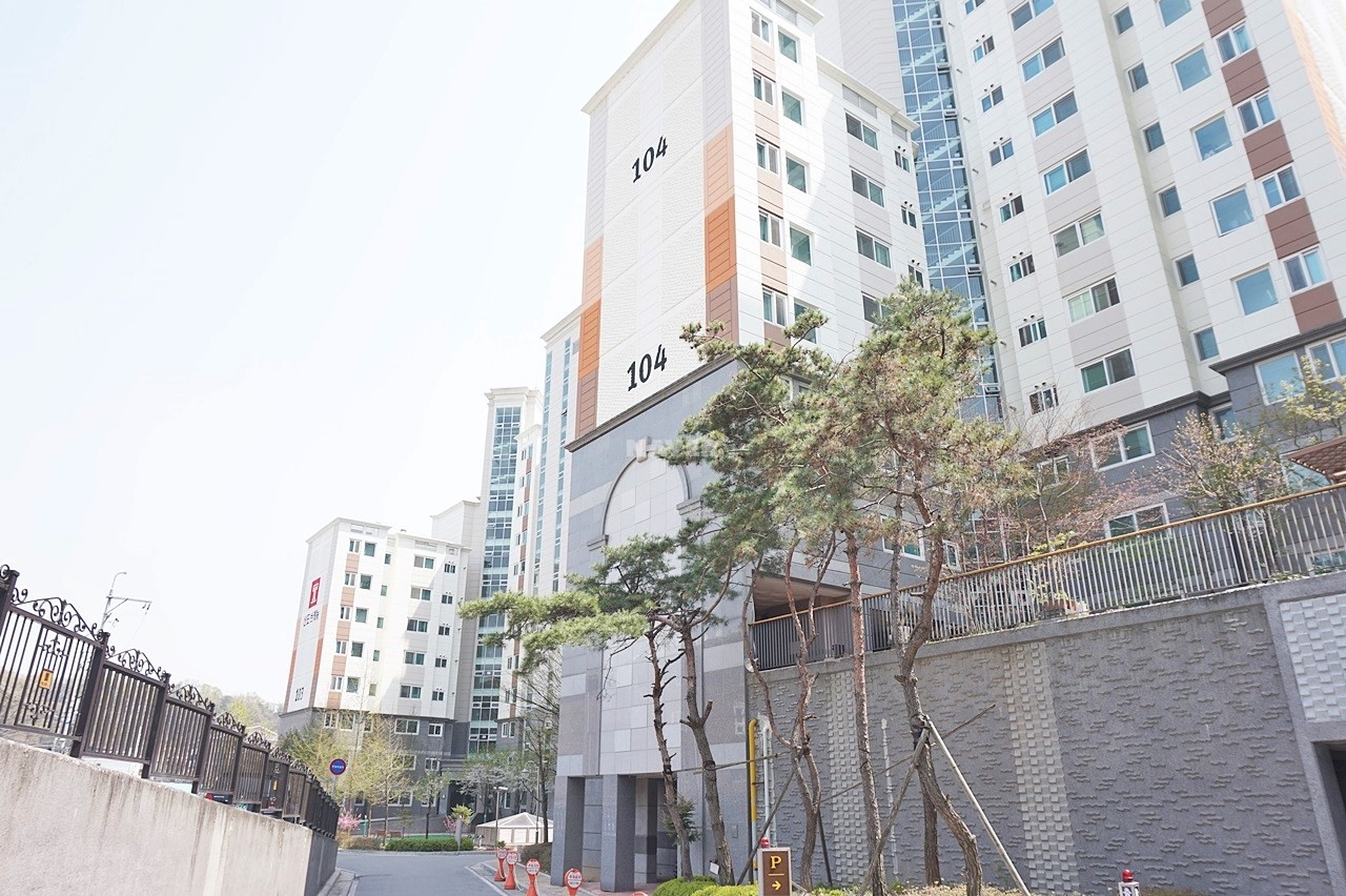 Building entrance with signage