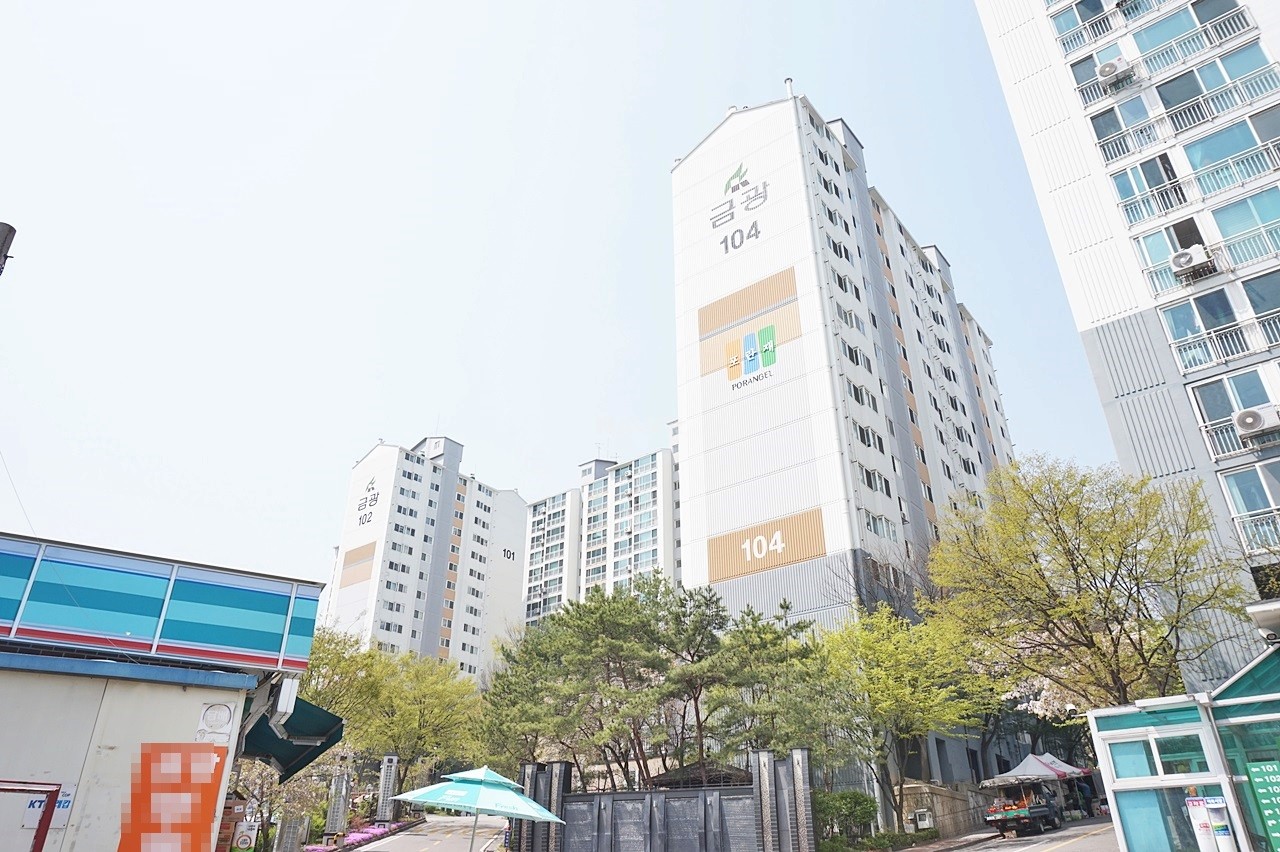 Building entrance with signage