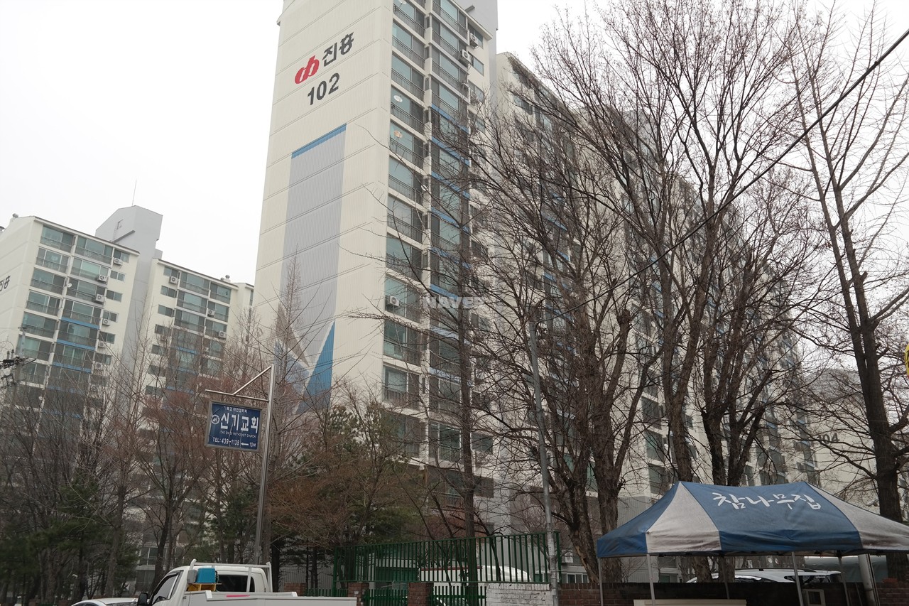 Building entrance with signage