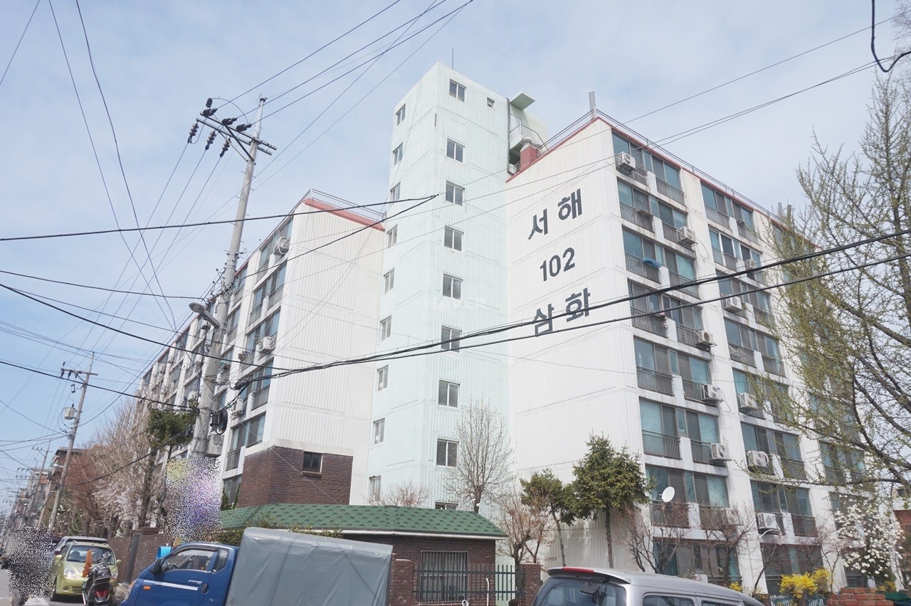 Building entrance with signage