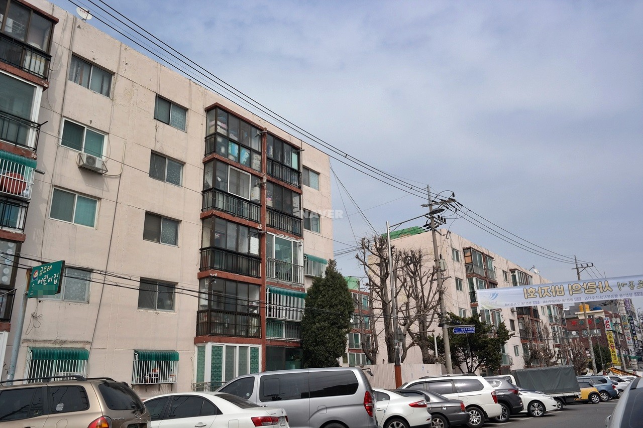 Building entrance with signage