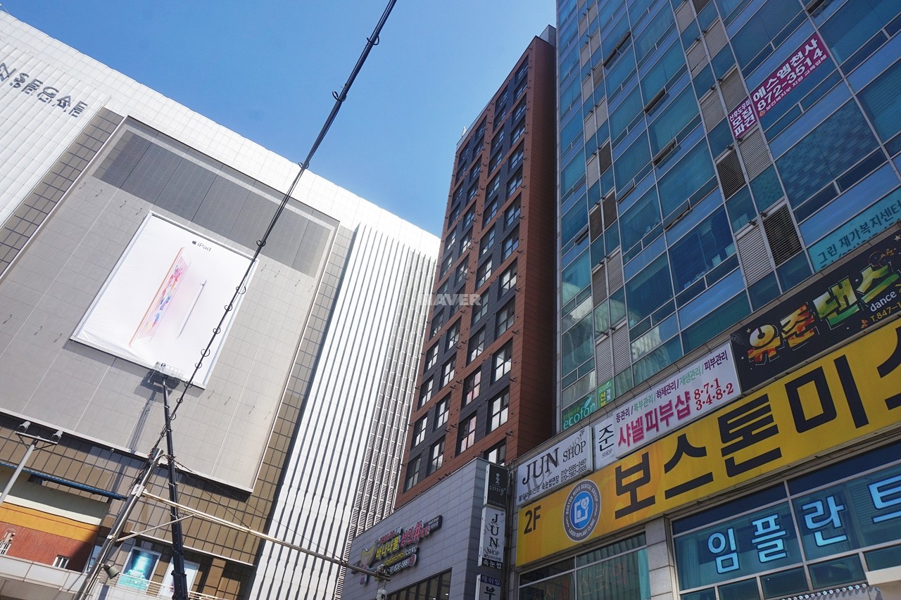 Building entrance with signage