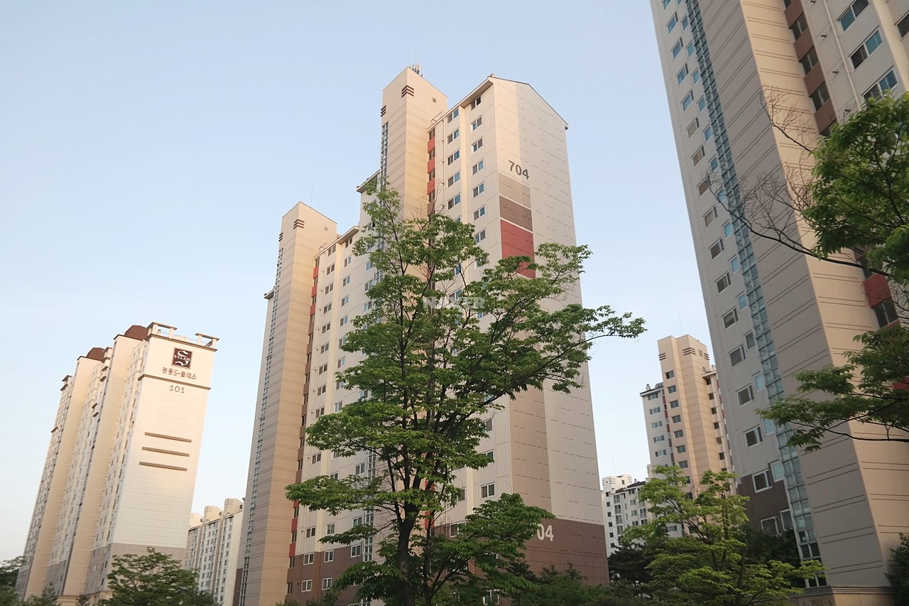 Building entrance with signage