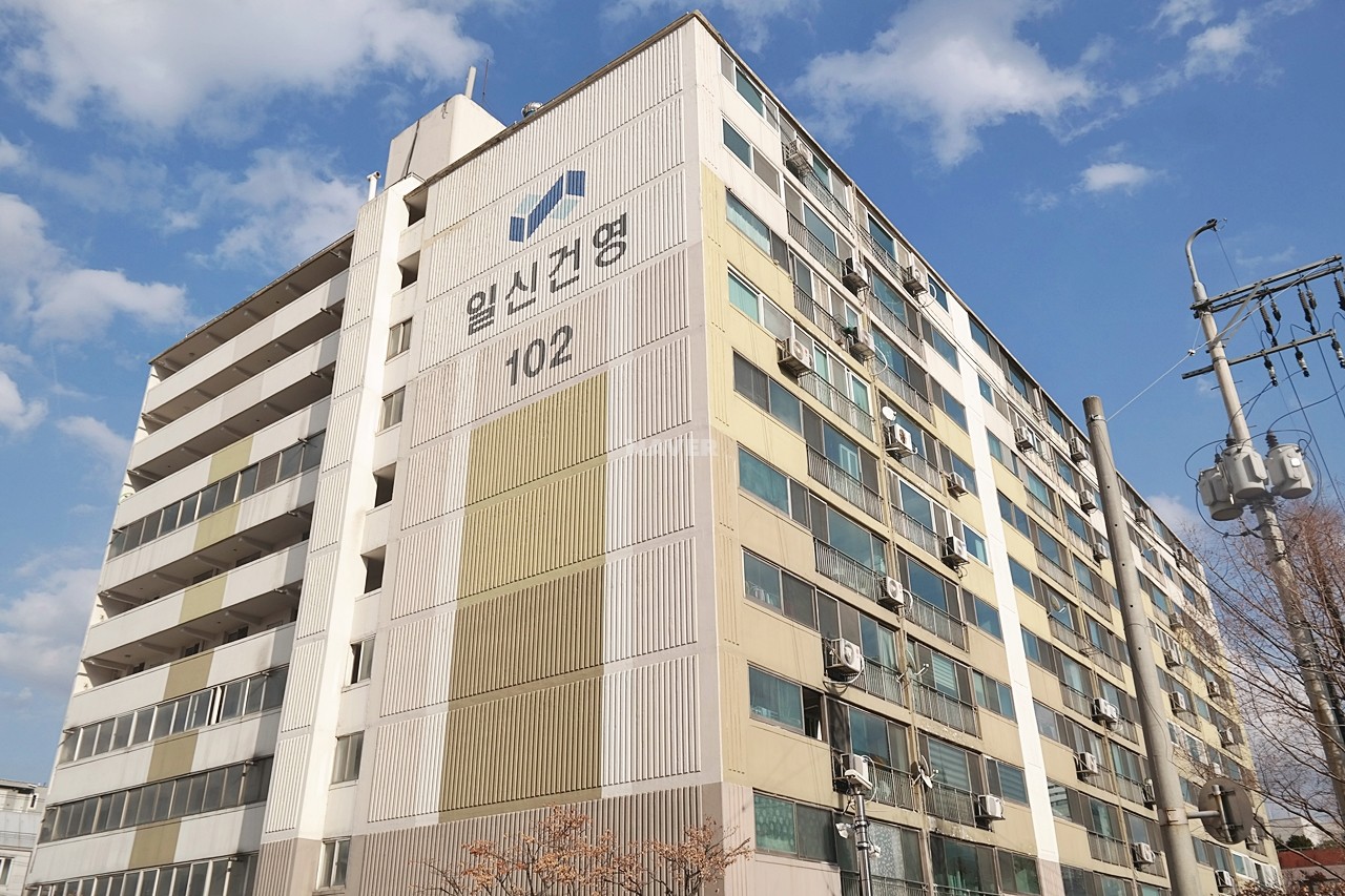 Building entrance with signage