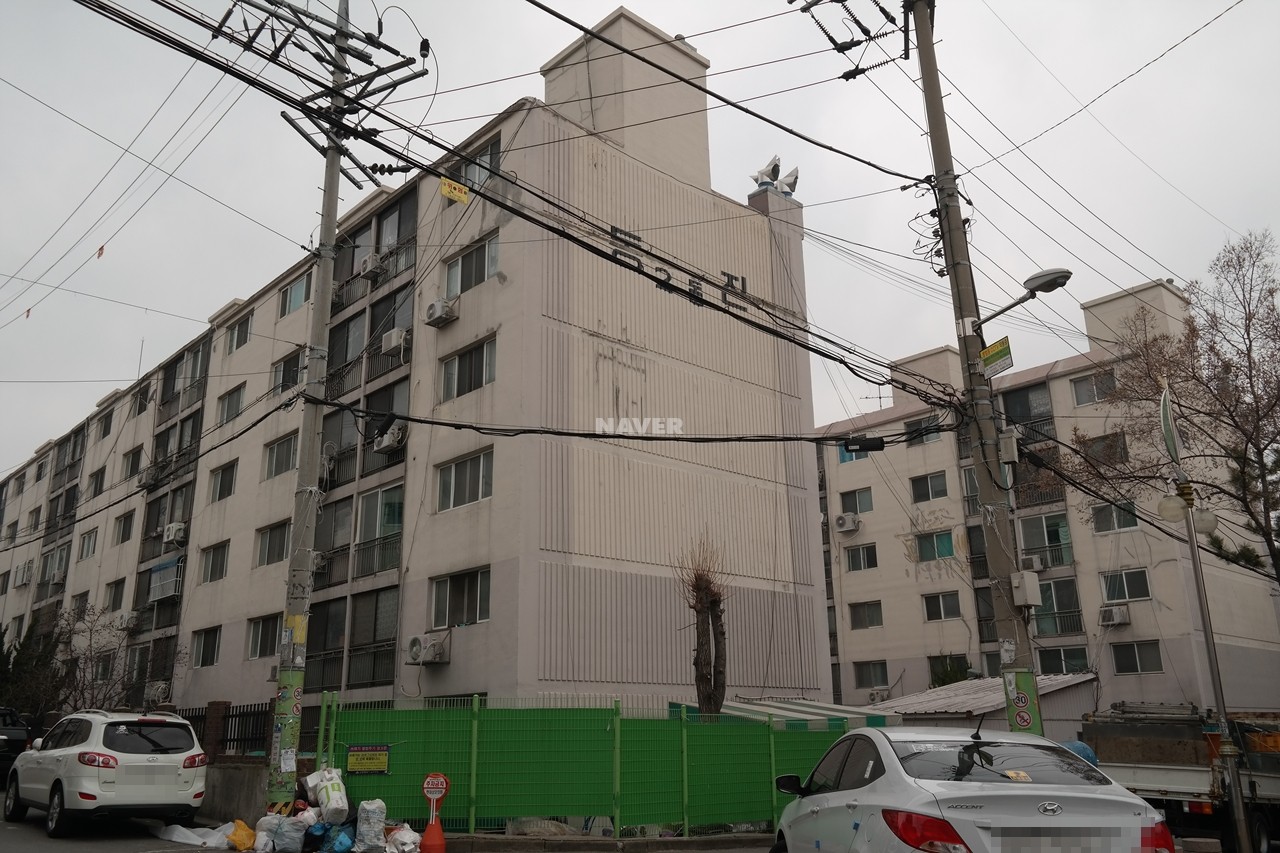 Building entrance with signage