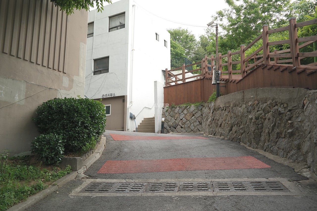 Building entrance with signage