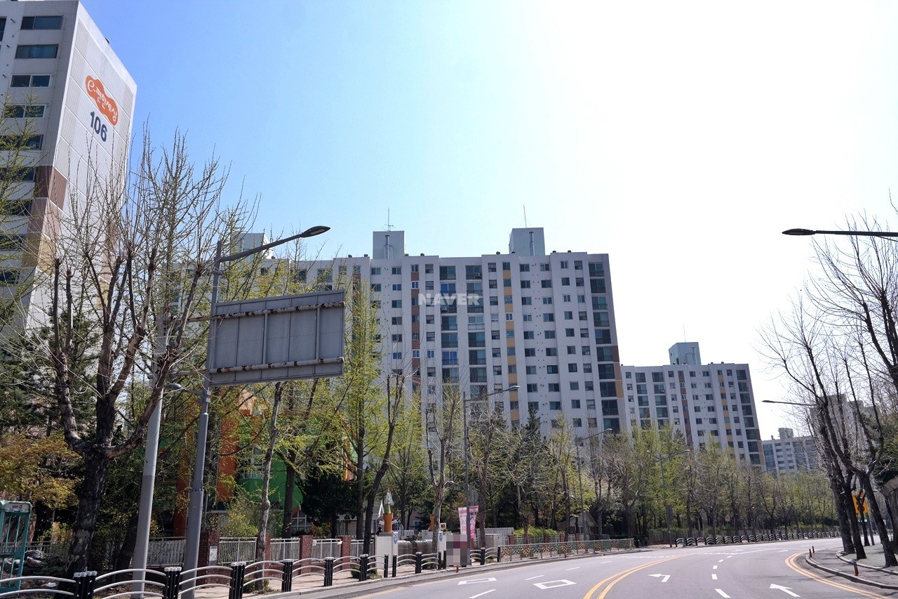 Building entrance with signage