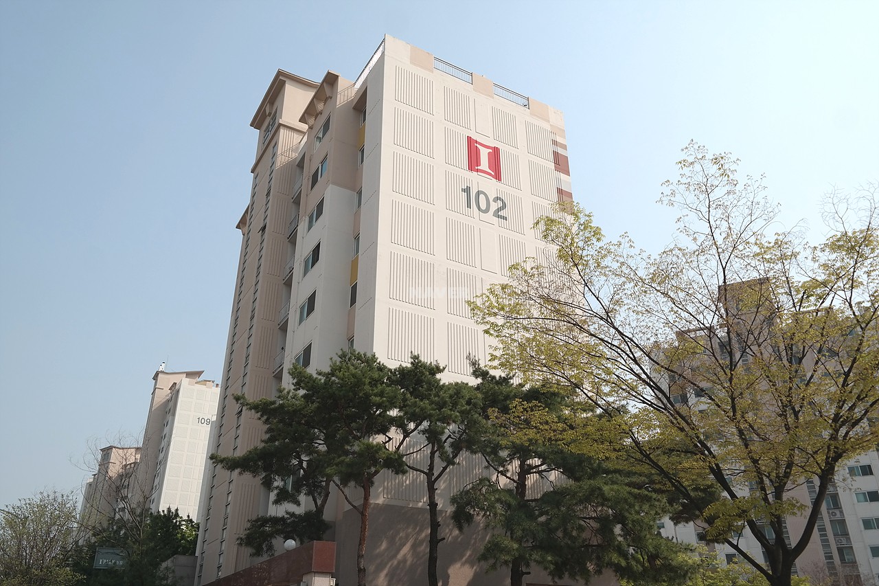 Building entrance with signage