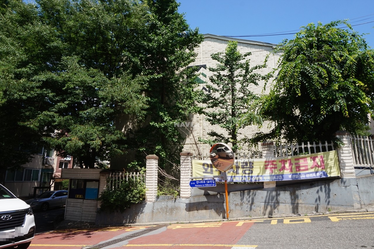 Building entrance with signage