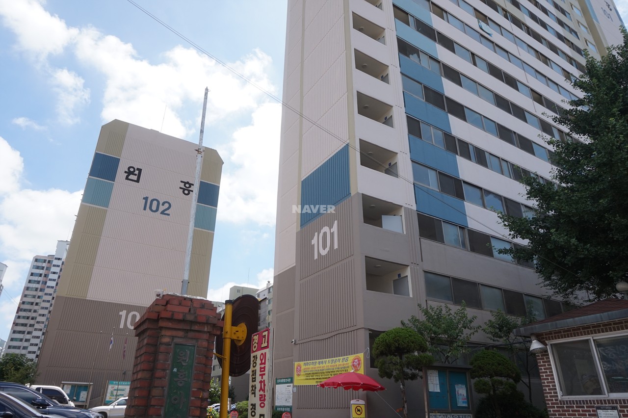 Building entrance with signage