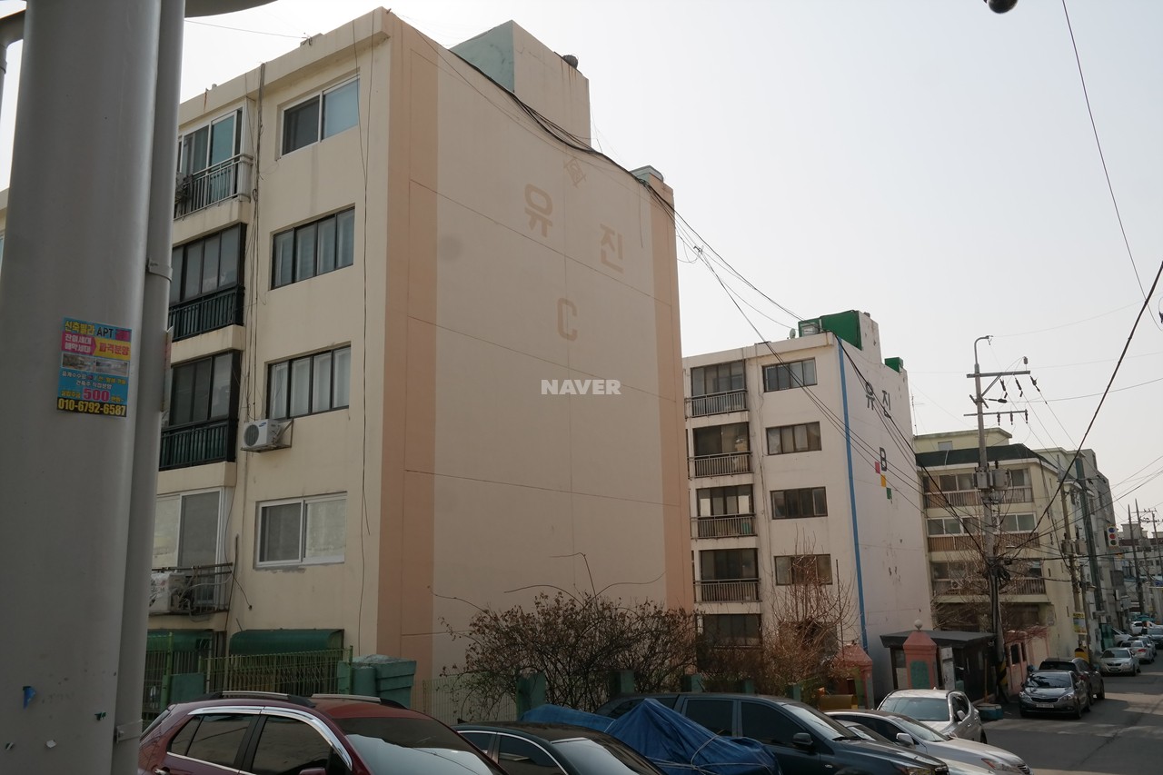Building entrance with signage