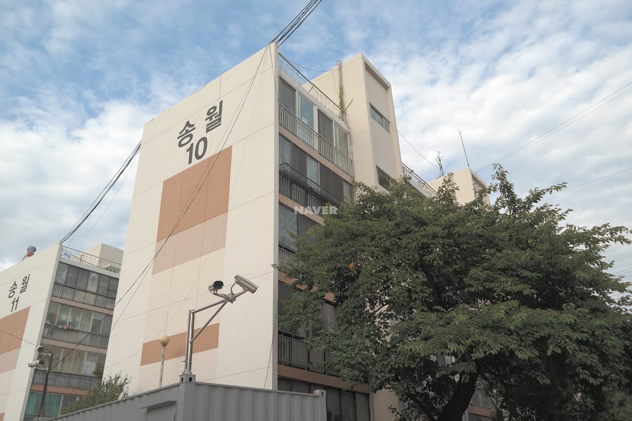 Building entrance with signage