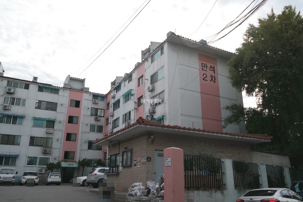 Building entrance with signage
