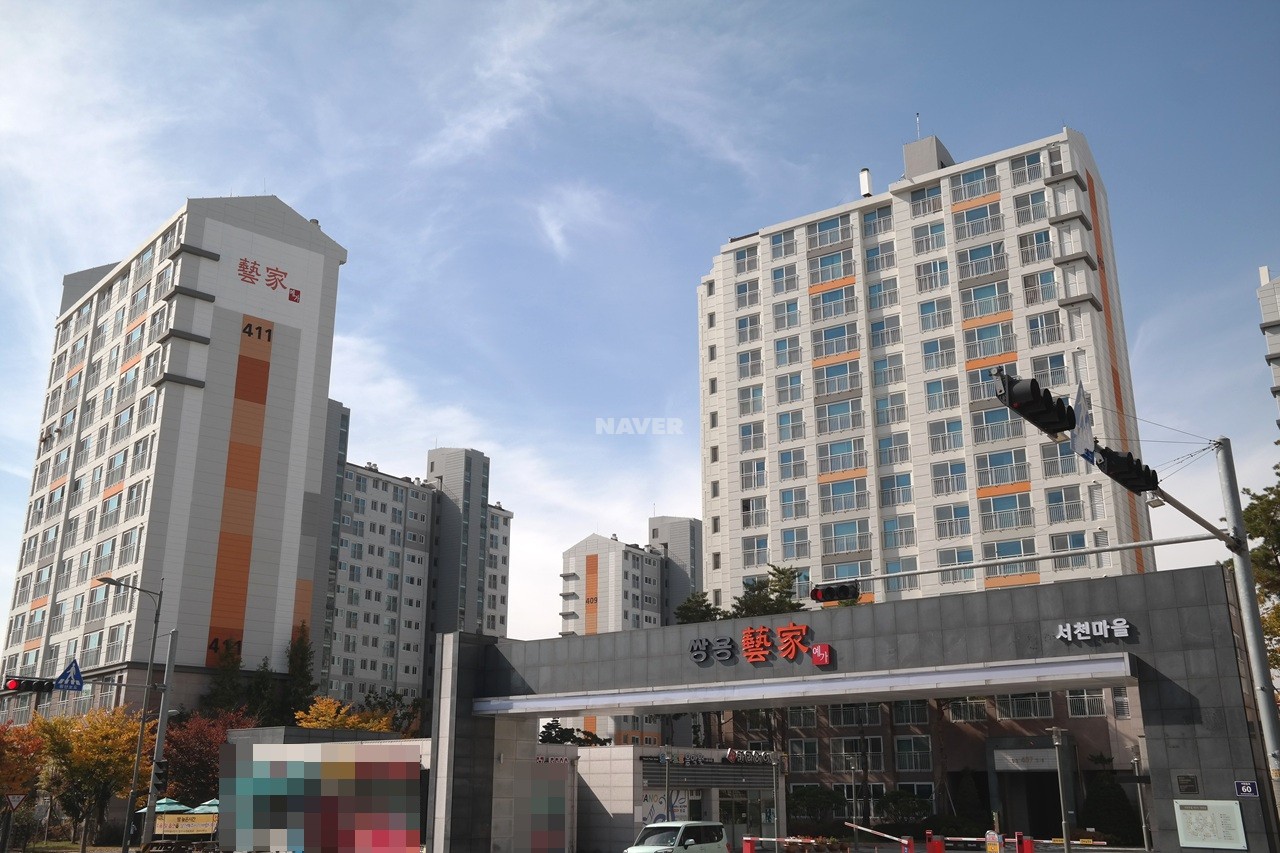 Building entrance with signage