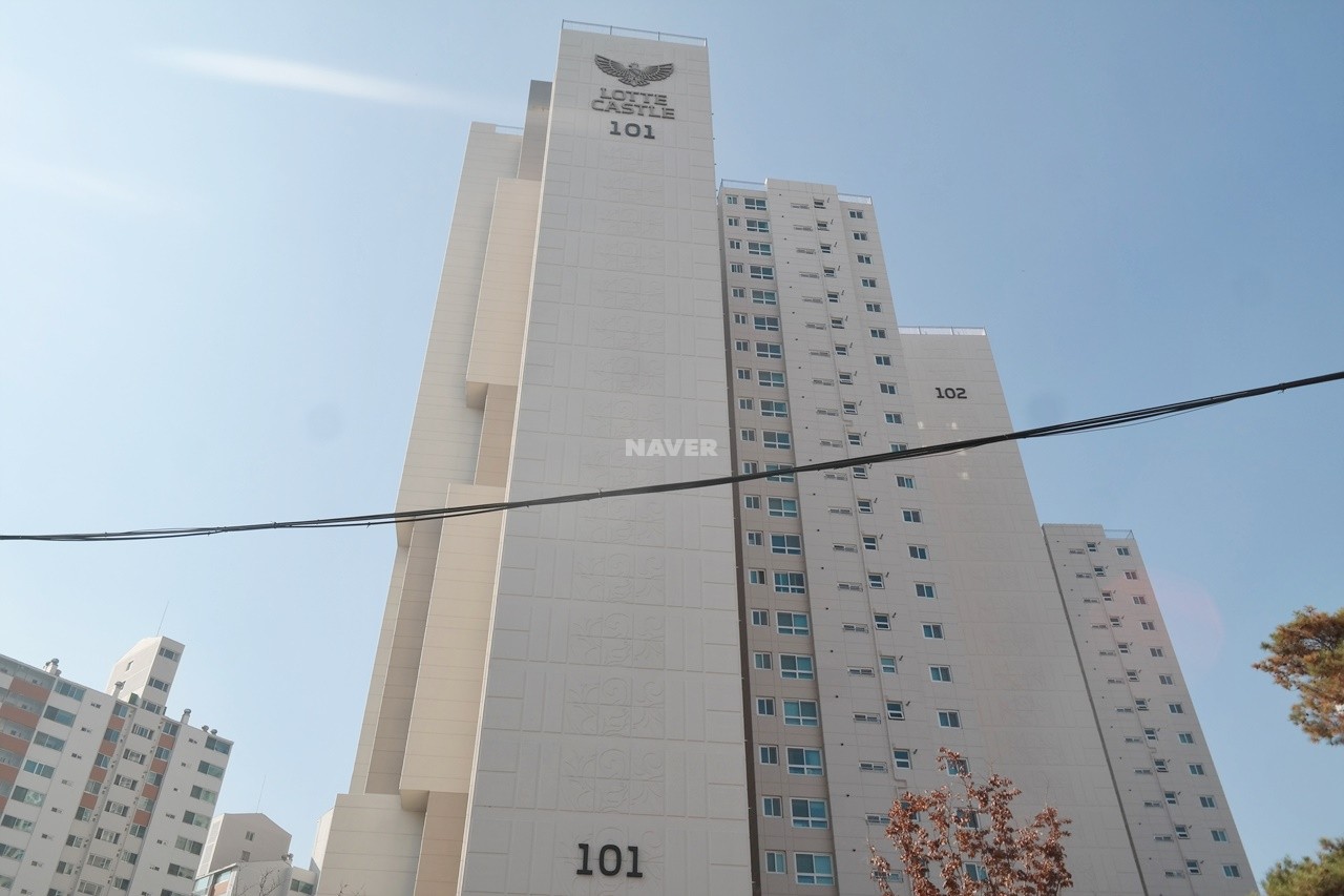 Building entrance with signage