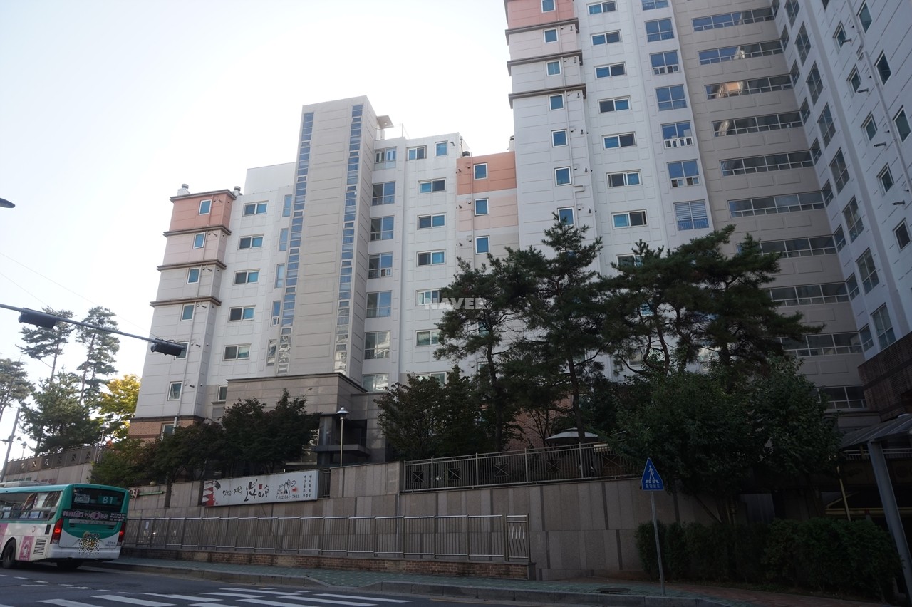 Building entrance with signage