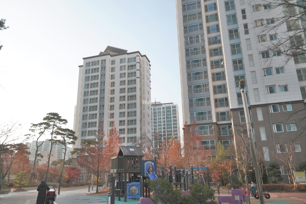 Building entrance with signage