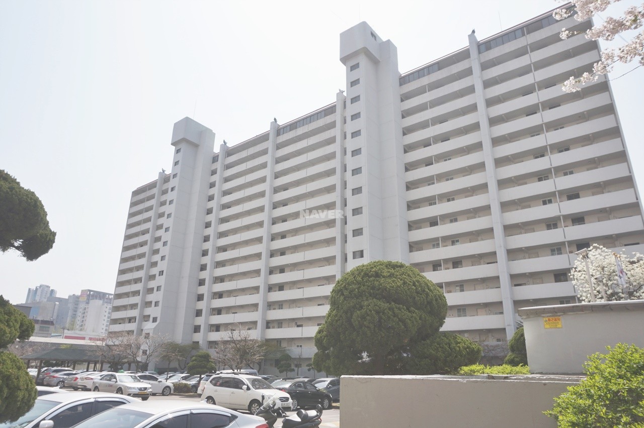 Building entrance with signage