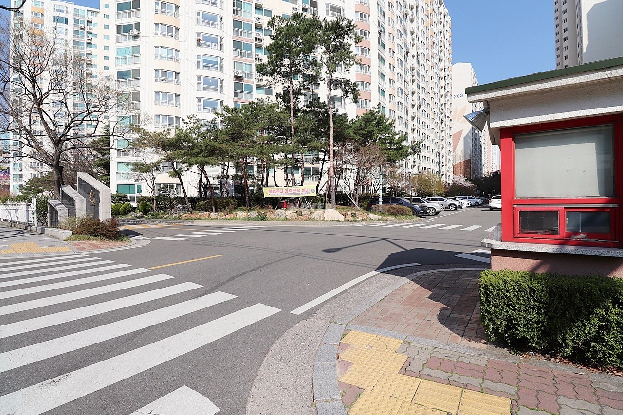 Building entrance with signage